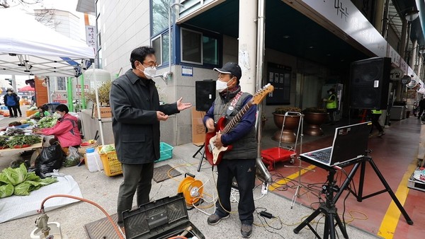 [김영철의 동네 한 바퀴] 비슬산, 화원시장 뻥튀기 기타맨, 마비정벽화마을, 가마솥 빵떡, 한훤당, 4대 전통 손칼국수 대구 달성군 편
