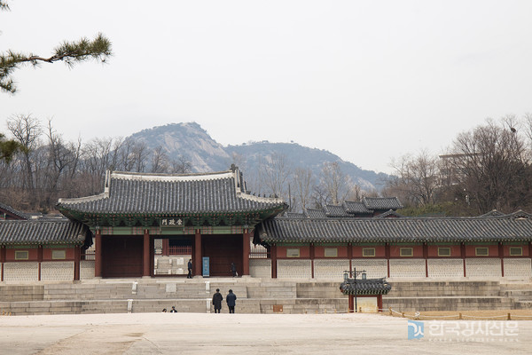 서울 가볼만한 곳 경희궁 인경궁·자수궁과 함께 건축되어 광해군15년 완공된 궁궐