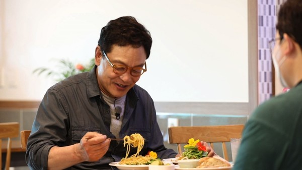 김영철의 동네 한 바퀴 낙화암·부소산성·국수공장·궁남지-연꽃·젓갈파스타·떡방앗간-카페·홍산 모시… 충남 부여