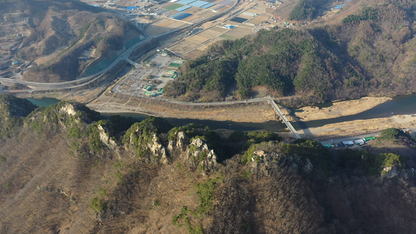 영상앨범 산, 이장화 작가와 소진세 산악인과 함께하는 홍천 팔봉산 등산