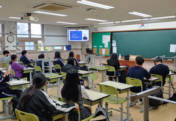 국립경주박물관, 신라천년보고 속 박물관 사람들 청소년 진로연계 교육프로그램 운영