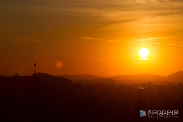 서울의 산과 공원에서 해맞이 행사 열려…계묘년 1월 1일 서울 해뜨는 시간 07시 47분