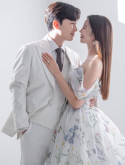 개그맨 조래훈, 미모의 승무원과 결혼식 올리며 품절남 합류