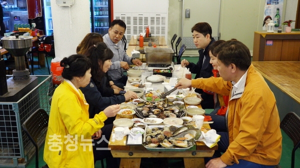 대천조개구이 축제, 지역경제 효자노릇 톡톡
