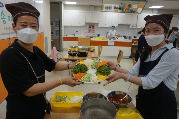 계룡시건강가정·다문화가족지원센터, 쿡(cook)송(song)교실 운영