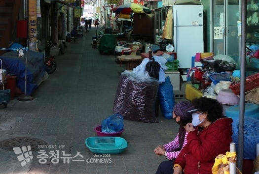 IMF보다 코로나가 더 무서워...100년 역사 전통시장들도 흔들