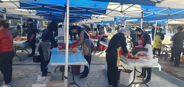 세종시, 김장 담그기 행사 성황