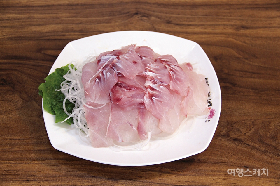 [수산물 따라가는 맛있는 전남여행 ⑦]옛날 양반들이 여름철 복달임한 생선 목포 민어