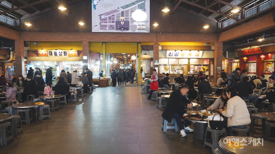 [시장 탐방] 입 안 가득 맛의 즐거움이 있는 곳. 즐기자! 예산상설시장