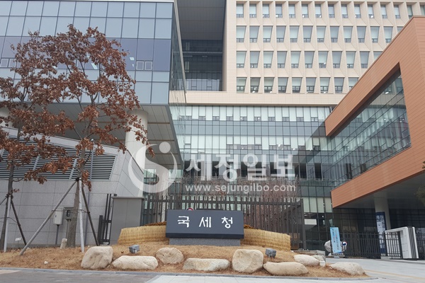 [세리포트] 실세 국세청장들의 잇따른 감옥행…흑역사 언제까지?