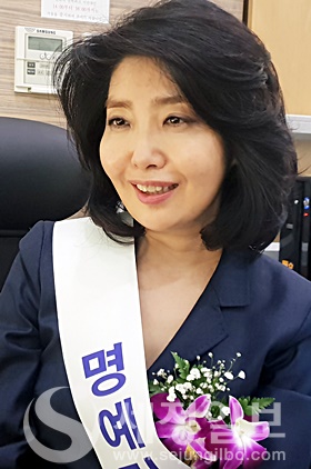 [`19 납세자의 날]  여 에스더씨, 세무공무원분들 종합비타민 많이 드세요