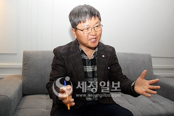 [레전드&담] 박하사탕 같은 세무사…최봉순 광교세무법인 대표