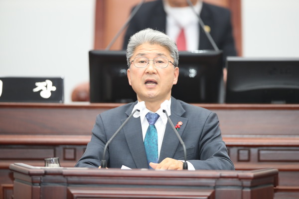 제주도의회부터 근로→노동으로 바꿔 부르자