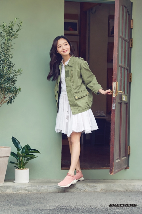 김고은, 스케쳐스 S/S 컴포트 캠페인 모델 발탁...일상 매력 뿜뿜