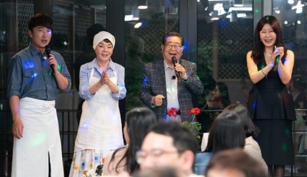 수미네반찬 송해-유지나, 김수미 서울식당 지원사격…특별무대