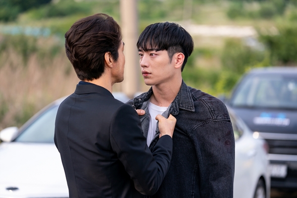 WATCHER(왓쳐) 한석규, 서강준 멱살잡고 신경전...비리수사팀 공조 균열