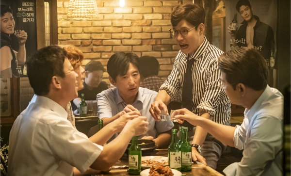 우아한친구들 유준상→정석용, 유쾌한 술자리에 숨은 의뭉스러운 눈빛