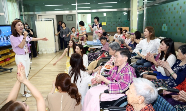 미스트롯 콘서트 기획사, 제작비 미지급 논란…해결 노력 중