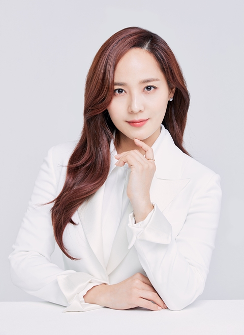 유진, 뷰티브랜드 듀얼소닉 모델 발탁...대세 입증