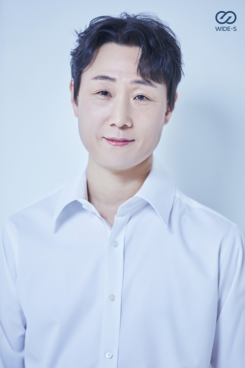 배우 신문성, 와이드에스컴퍼니와 전속 계약 체결