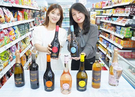 세븐일레븐, 퍼플독 제로와인·스마일리 와인 편의점 최초 출시
