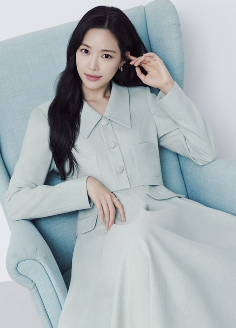 손나은, 제이제이지고트 뮤즈 발탁...가을패션 여신