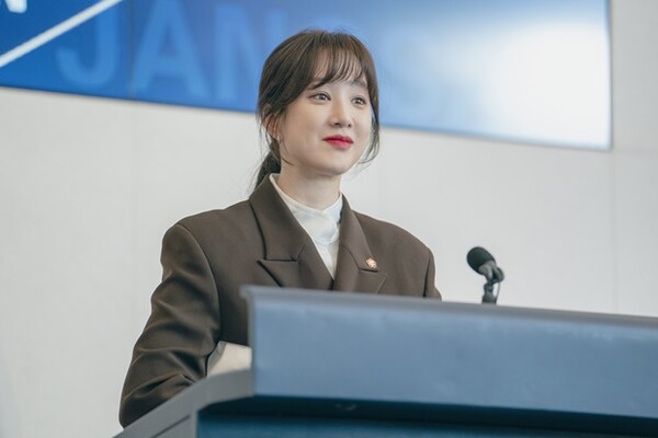 정려원, 변론을 시작하겠습니다서 독종 변호사 노착희로 인생캐 예고