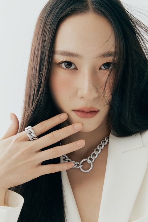 크리스탈, 주얼리 여신 등극...韓최초 포멜라토 앰버서더 발탁