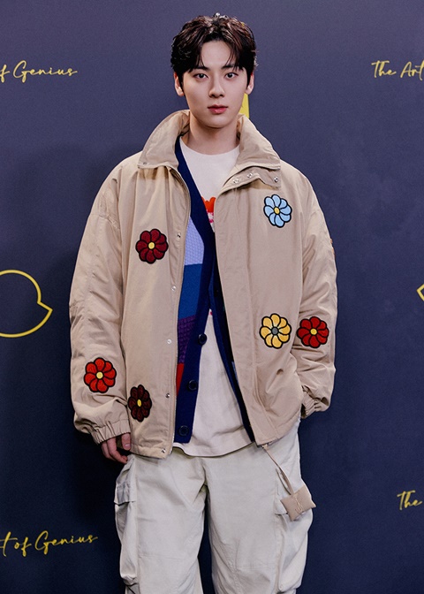 황민현, 몽클레르 아트 오브 지니어스 런던 행사서 플라워룩 자태