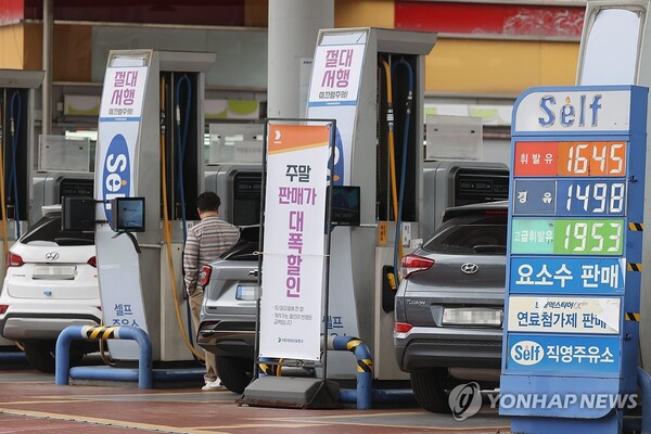 주유소 휘발유·경유가격 동반하락…다음주도 하락세