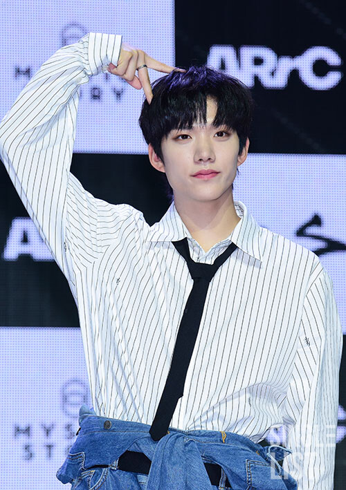 [포토] 아크 현민 분위기 넘치는 여름 남자