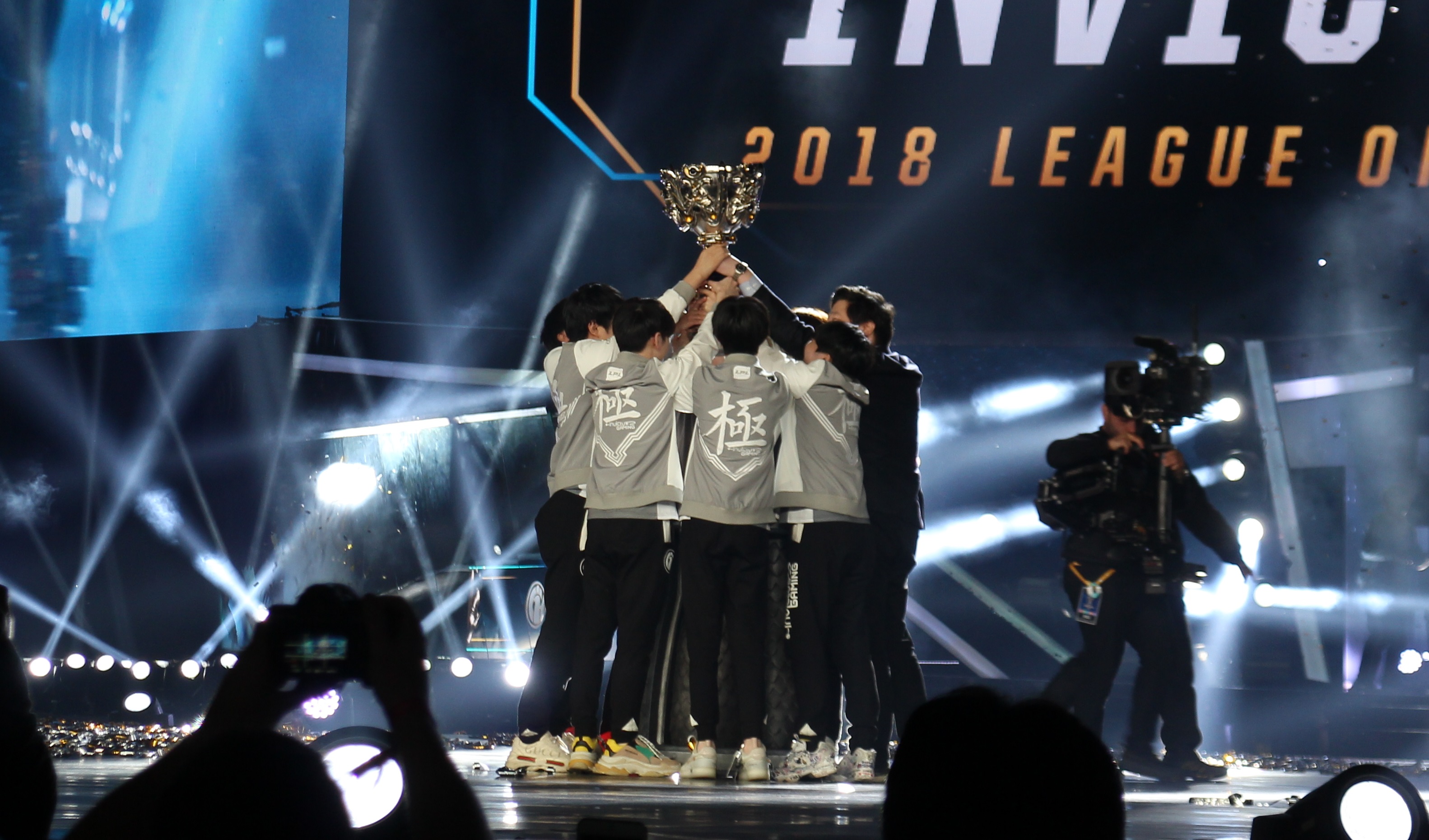 [롤드컵] 이것이 LPL의 힘 IG, 프나틱 제압하고 LPL 첫 롤드컵 우승