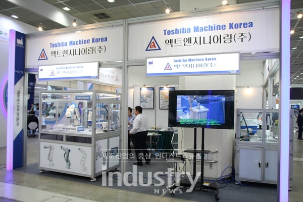 [AIMEX 2019] 엑트엔지니어링, 도시바 신형 스카라 로봇 THE400 소개