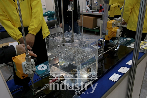 [KOREA CHEM 2019] 뉴인테크, 정량펌프 악세사리 선보여
