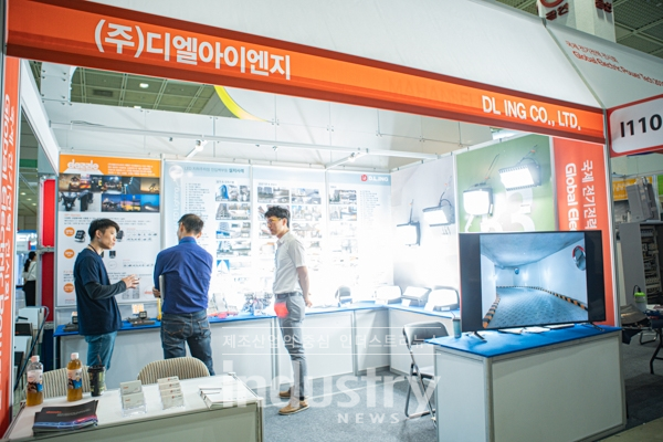 [2019국제전기전력전시회] 디엘아이엔지, 실내외벽부형/투광등 LED 조명 선보여
