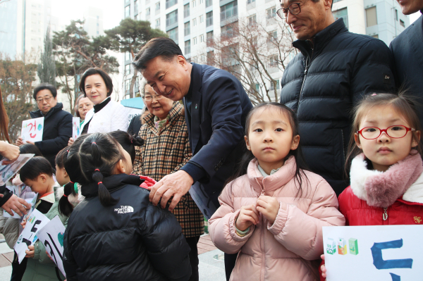 [인터뷰] 김영환 충청북도지사 문화로 경제를 부흥시킬 때가 왔다