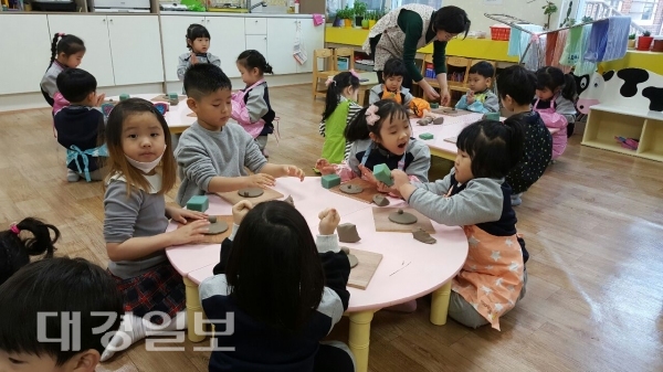 신일초병설유치원, 도자기 만들기 체험학습