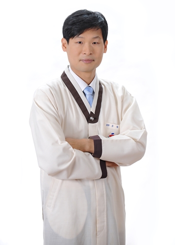 평택 소나무 한의원 유창우 원장 추나요법·한약처방 등 후유증 치료에 효과적