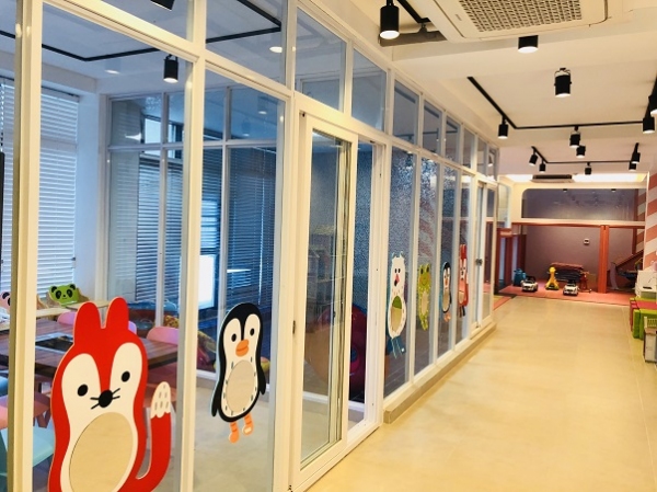 코코키즈풀빌라 ,키즈 특화인테리어와 온수풀수영장 갖춘 가평키즈펜션