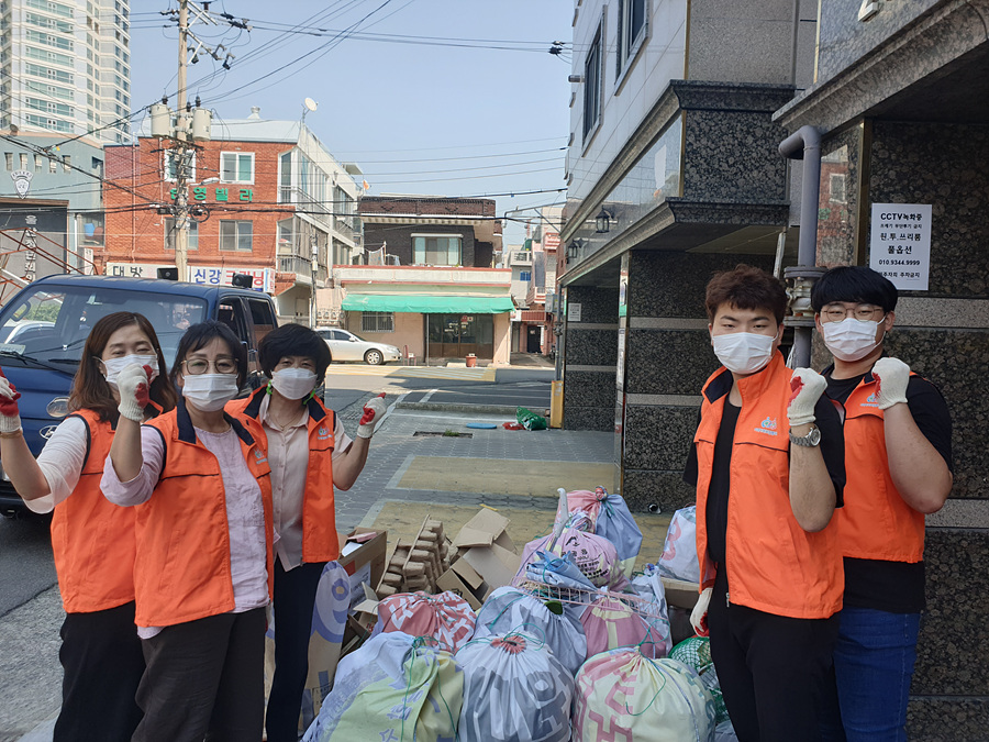 울산 신정5동 지역사회보장협의체, 주거지 위생 취약세대 청소 봉사
