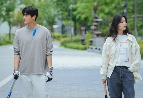 [이상길의 드라마에세이]드라마 해피니스-바이러스, 일상 그리고 행복
