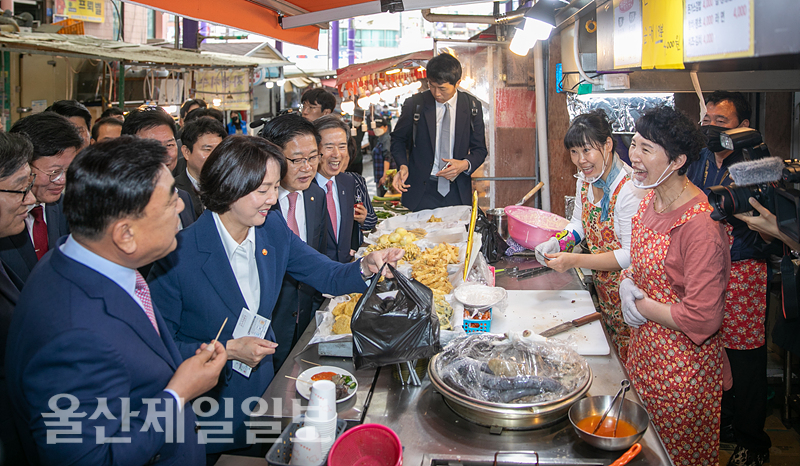 이영 중기부 장관 대송시장 방문