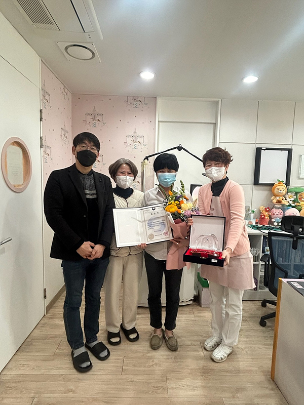 오즈소아청소년과의원 표창 수상