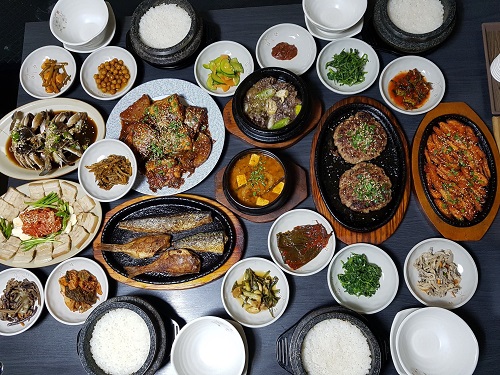 이천쌀밥의 진수, 경기도 이천맛집 돌솥밥시골밥상, 푸짐한 한정식 제공