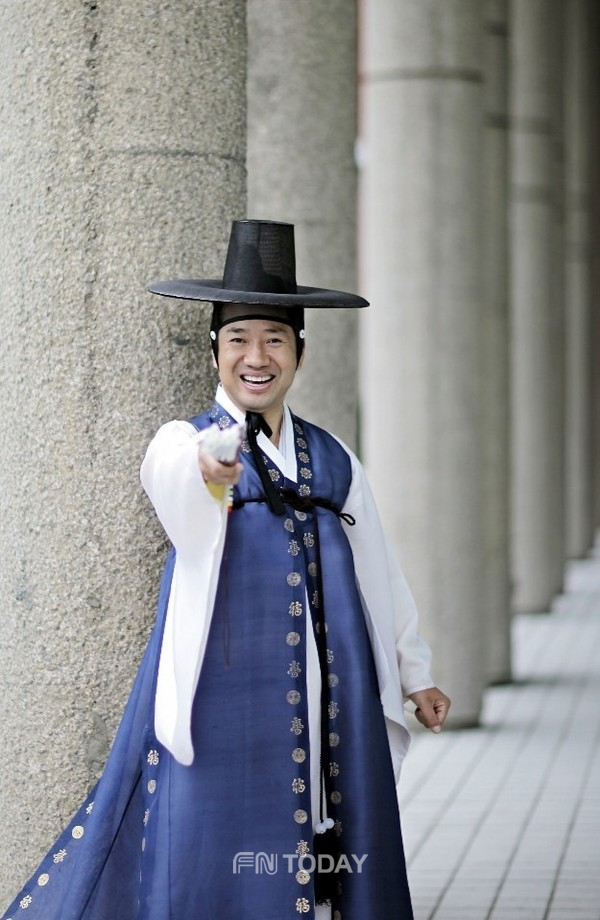 정통국악 소리꾼 이영태, 봉오동 전투를 승리로 이끈 홍범도 장군의 산포수 홍장군 변사로 변신하다!