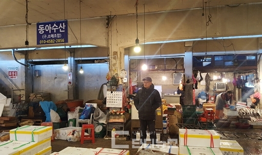 [시장, 추억을 쌓다-6] 진주중앙시장의 새벽을 여는 수산시장