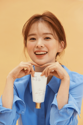 [SR경제&라이프] 아모레퍼시픽 프라도어, 캠페인 뮤즈로 유튜브 크리에이터 오늘의 하늘 선정