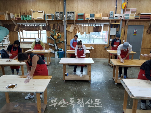부안특수교육지원센터 학부모 목공교실 해피 트리 운영
