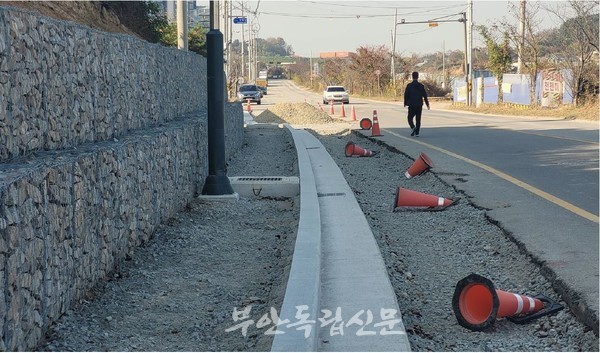 선은삼거리 150m 인도개설에 4억…안전도 좋지만 비싸도 너~무 비싸