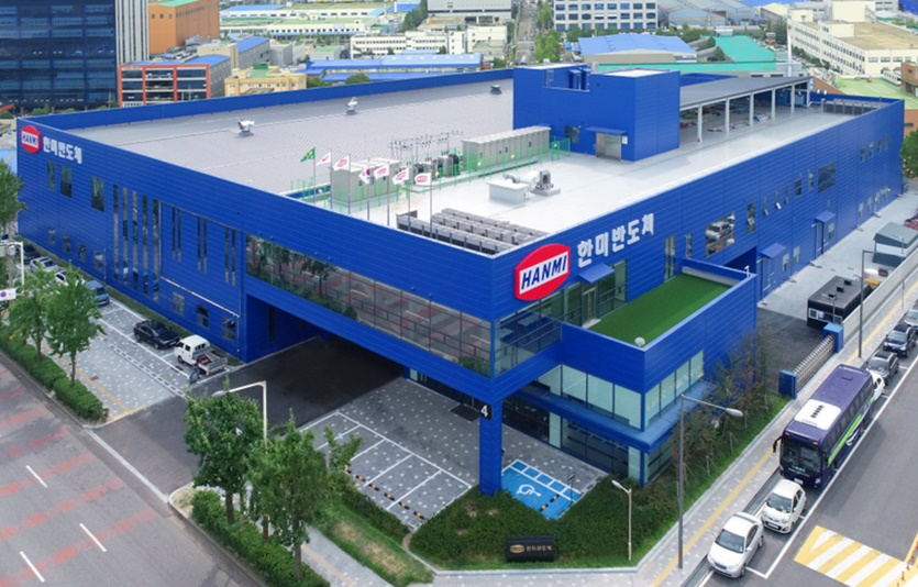 [특징주] 한미반도체 급등세…35억원 규모 반도체제조용 장비 수주덕